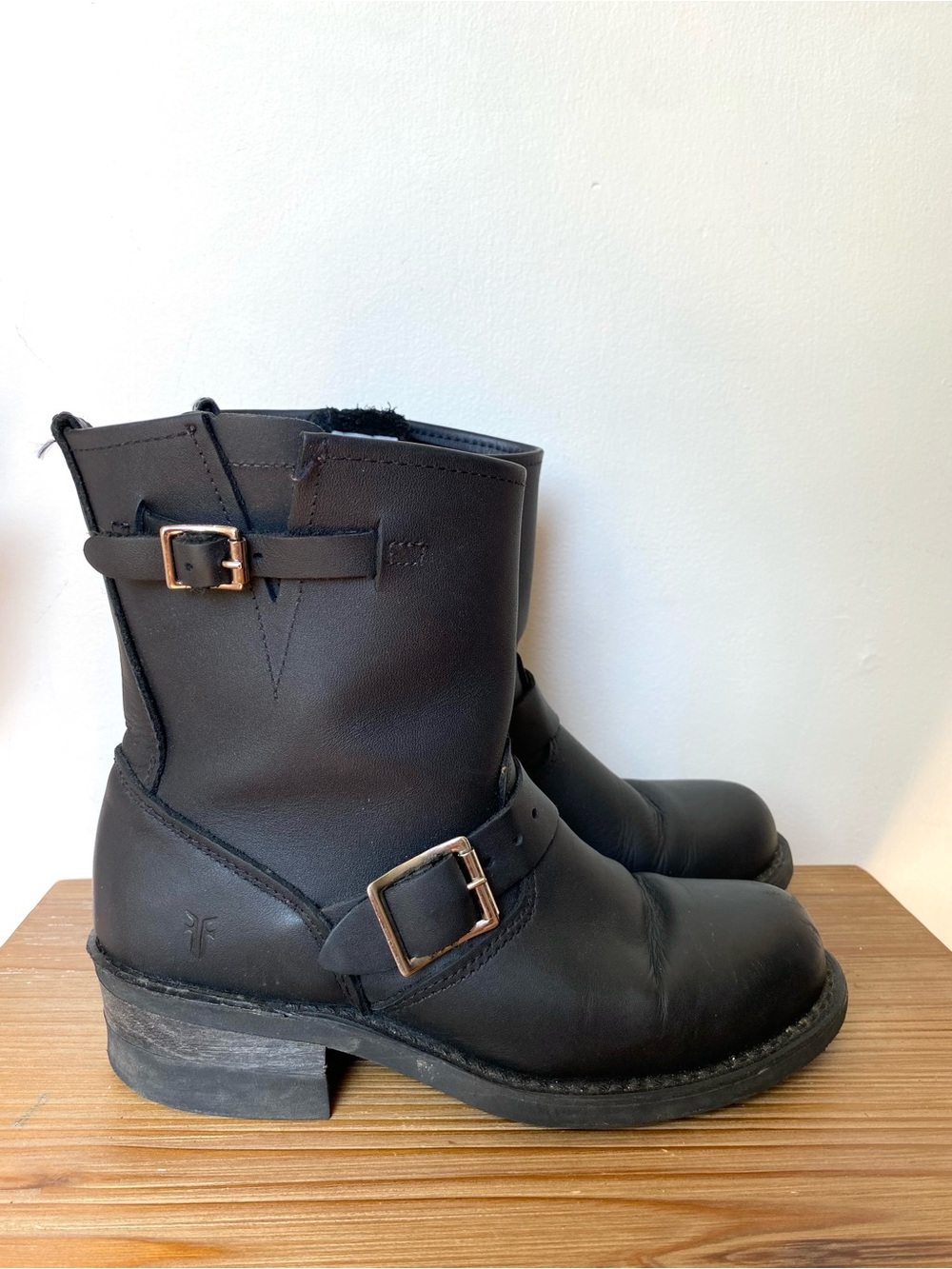 Frye engineer moto boots Size 7 black leather